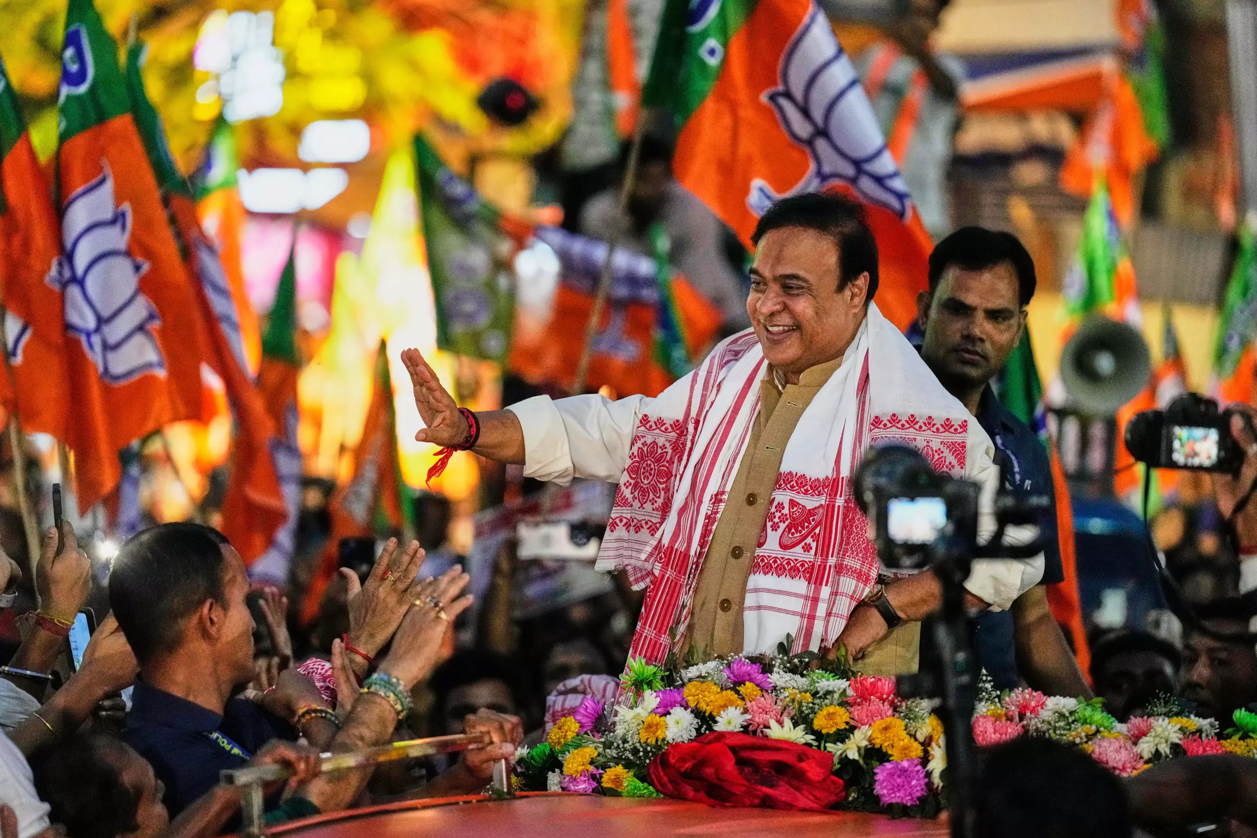 Assam BJP Promises UCC, Rs 3000 Monthly for Women Ahead of Polls Assam BJP Promises UCC, Rs 3000 Monthly for Women Ahead of Polls