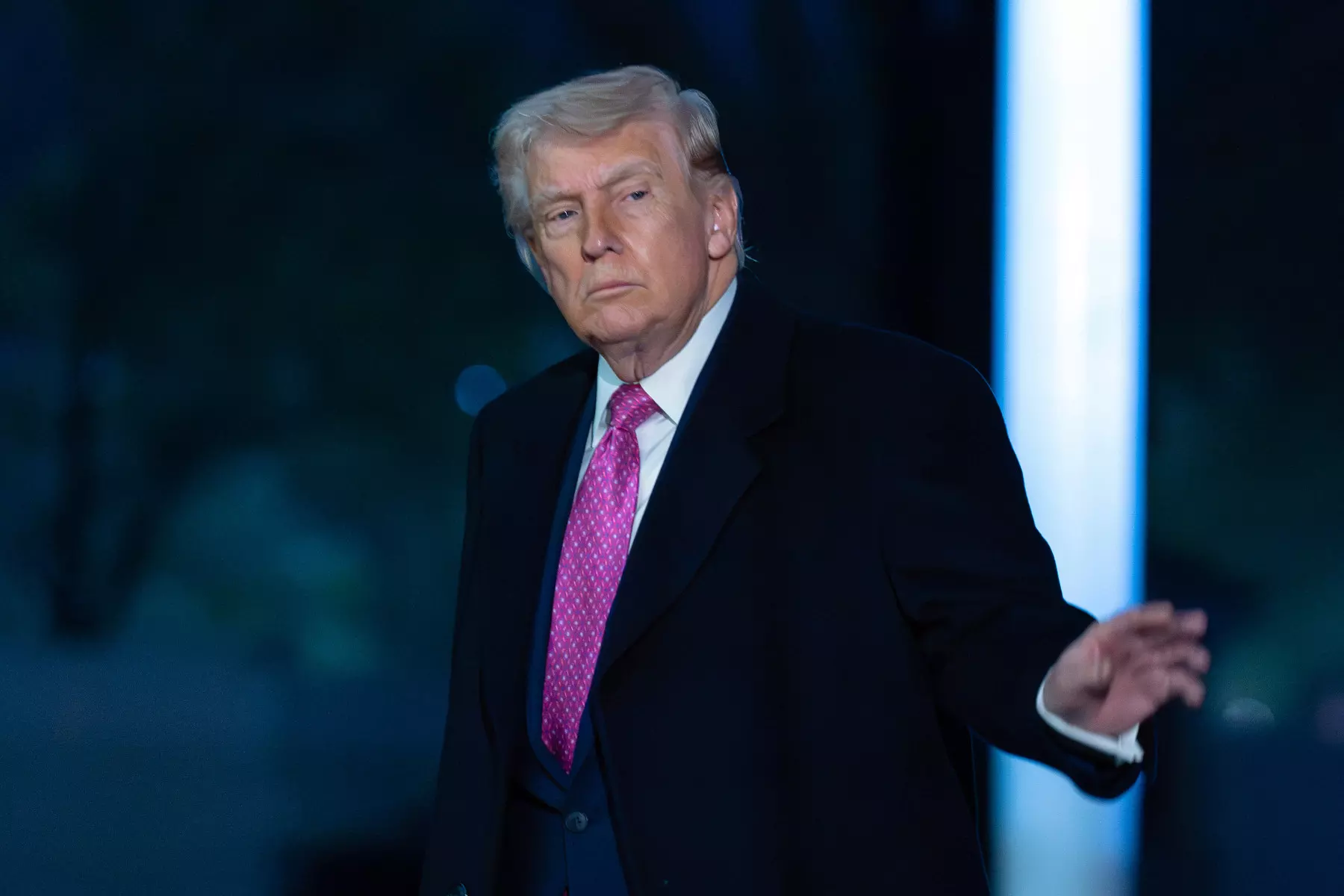 Trump Signals He May End Iran War Without Reopening Hormuz Trump Signals He May End Iran War Without Reopening Hormuz