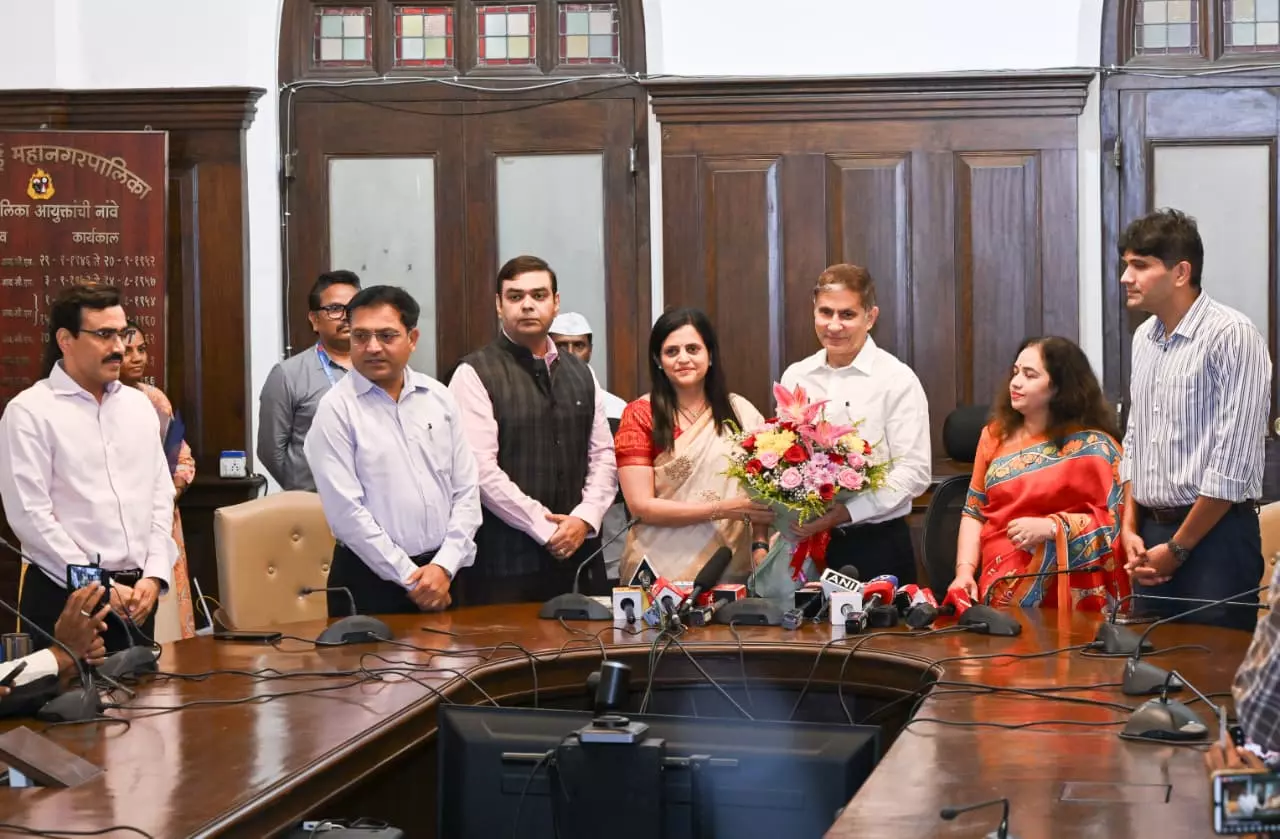 Major IAS Shake-Up In Maharashtra; Bhide Takes Over BMC Major IAS Shake-Up In Maharashtra; Bhide Takes Over BMC