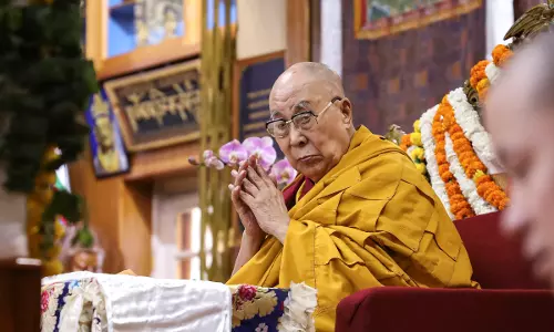 Dalai Lama Backs Pope’s Call for Dialogue on West Asia