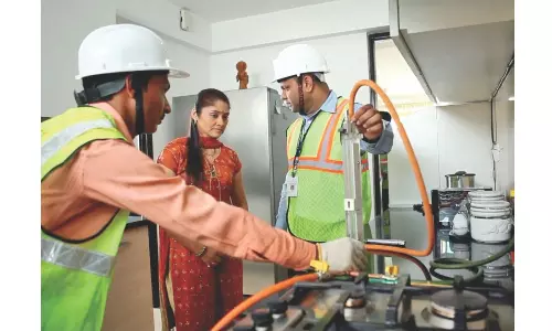 Amidst Fuel Crisis, India Added More Than 3.1 lakh New PNG Connections In March Amidst Fuel Crisis, India Added More Than 3.1 lakh New PNG Connections In March