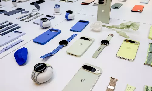 Google Readies Screenless Fitbit Band to Rival Growing Whoop Craze