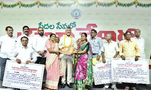 Naidu Announces Free Electricity for Weavers Costing Rs 153 Crore Annually