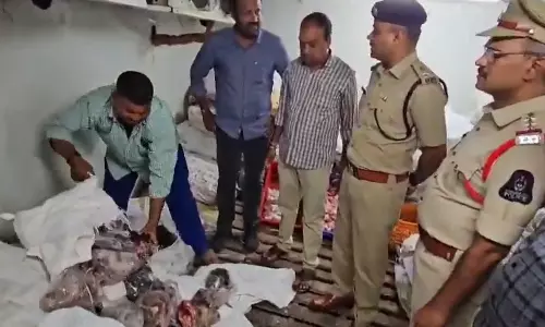 GHMC Seizes Rotten Meat From Old City Shop