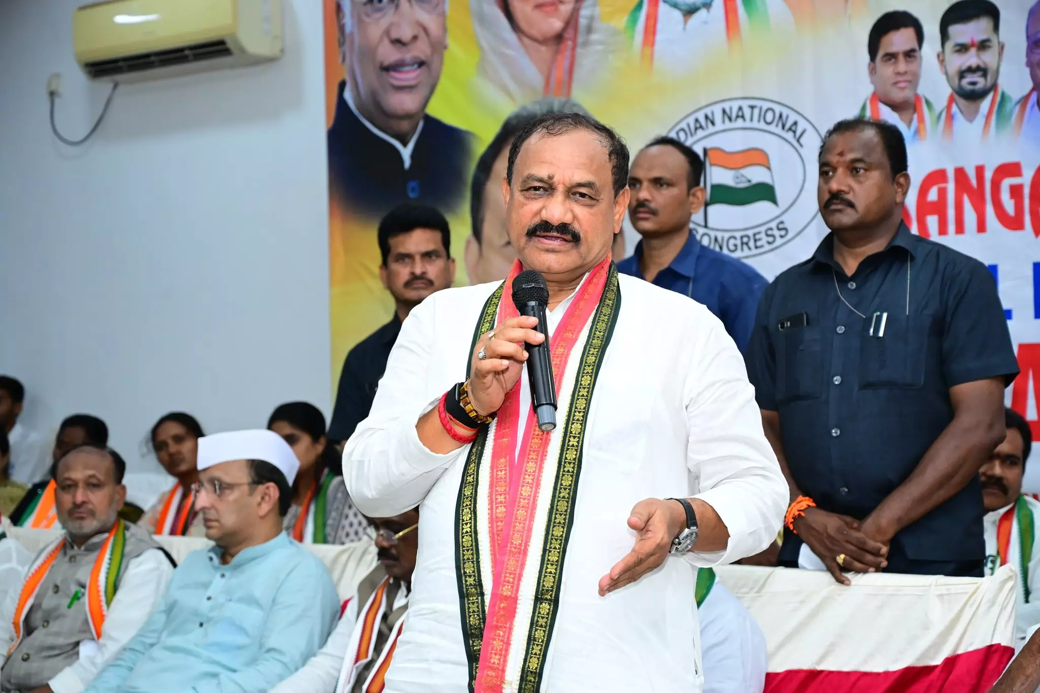 TPCC Chief Hails 1,000 Days of Congress Govt TPCC Chief Hails 1,000 Days of Congress Govt