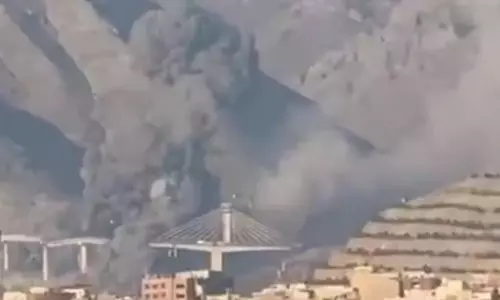8 Killed, 95 Injured as US-Israeli Strikes Hit Irans B1 Bridge
