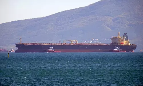 Ship Carrying Iranian Oil Shifts Course Midway From India to China
