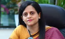 Shobhaa De | All Hail Ashwini Bhide… A Swish Of Silk In Sea Of Suits