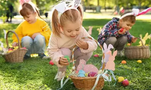 Cantatas, Runs To Draw People For Easter Festivities Cantatas, Runs To Draw People For Easter Festivities