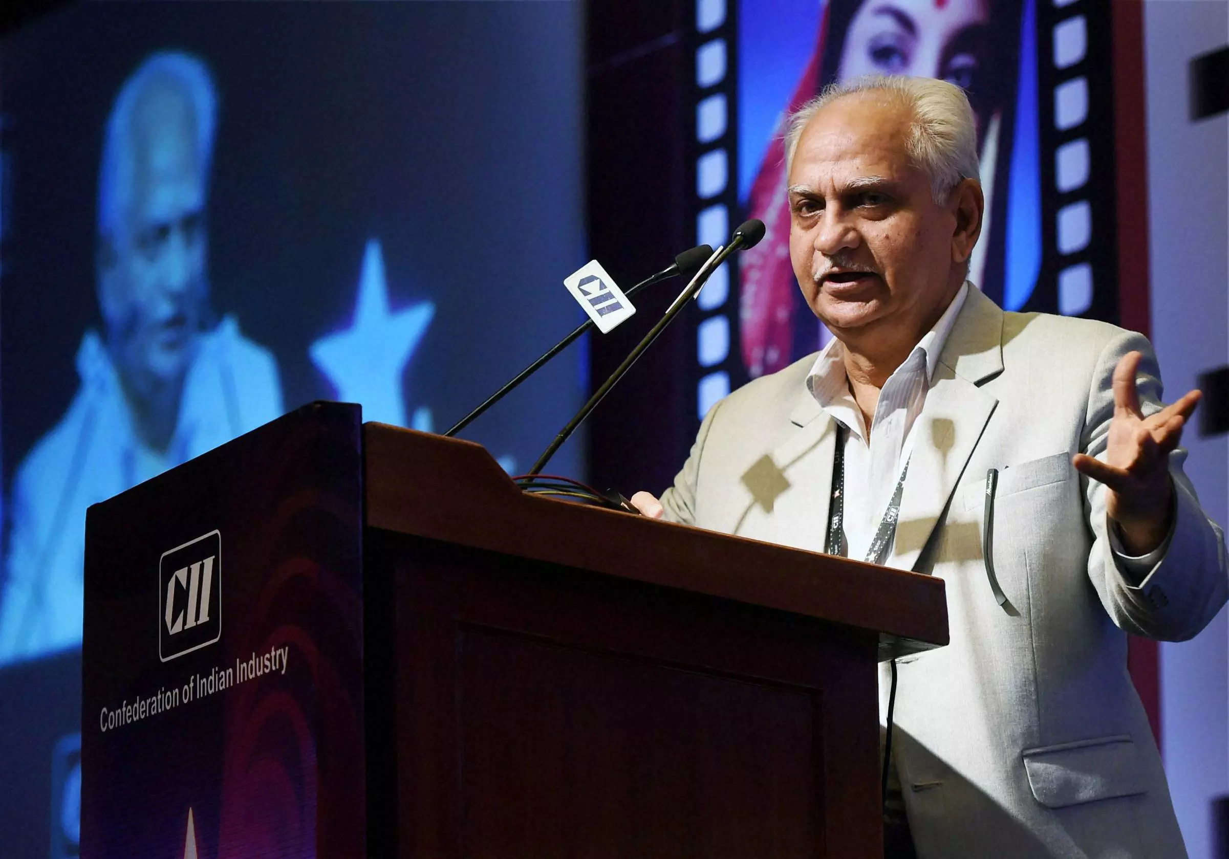 Movie Bug Bit When I Was Seven: Ramesh Sippy Looks Back at Sholay and How It All Started