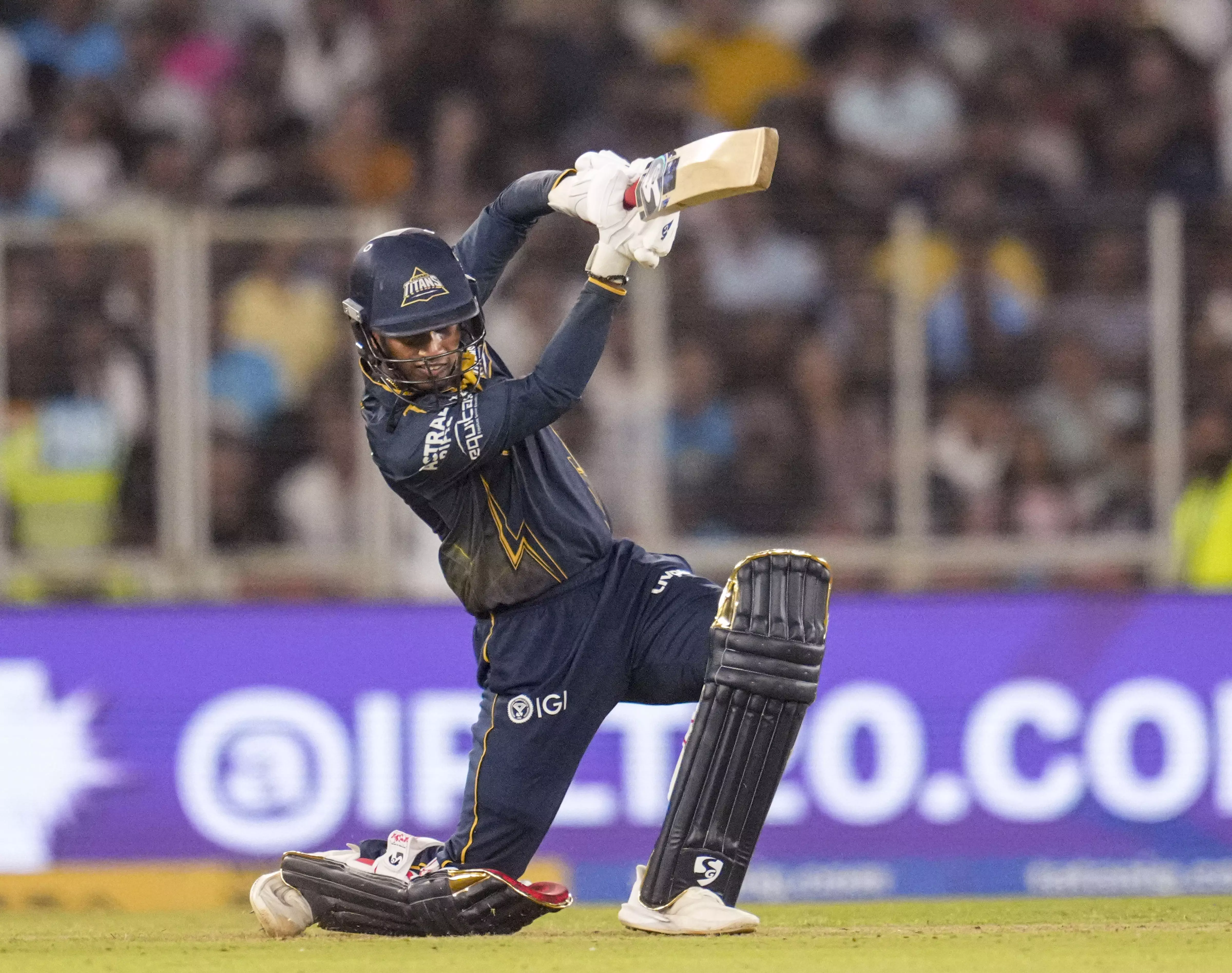 IPL 2026 Live GT Vs RR: GT 176/7