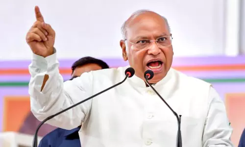 Kharge Slams NDA, Alleges Corruption and Neglect at Puducherry Rally