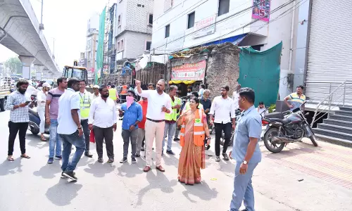 AIMIM Leaders Halt Demolitions in Old City as GHMC Razes 798 Encroachments Across Hyderabad