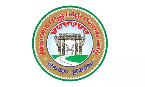 RTC Driver Rushes Ailing Passenger to Hospital in Jangaon RTC Driver Rushes Ailing Passenger to Hospital in Jangaon