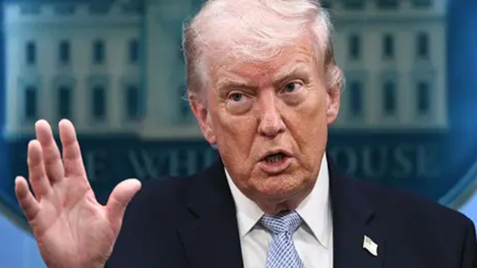 Trump Threatens Strait of Hormuz Blockade After US-Iran Ceasefire Talks Fail