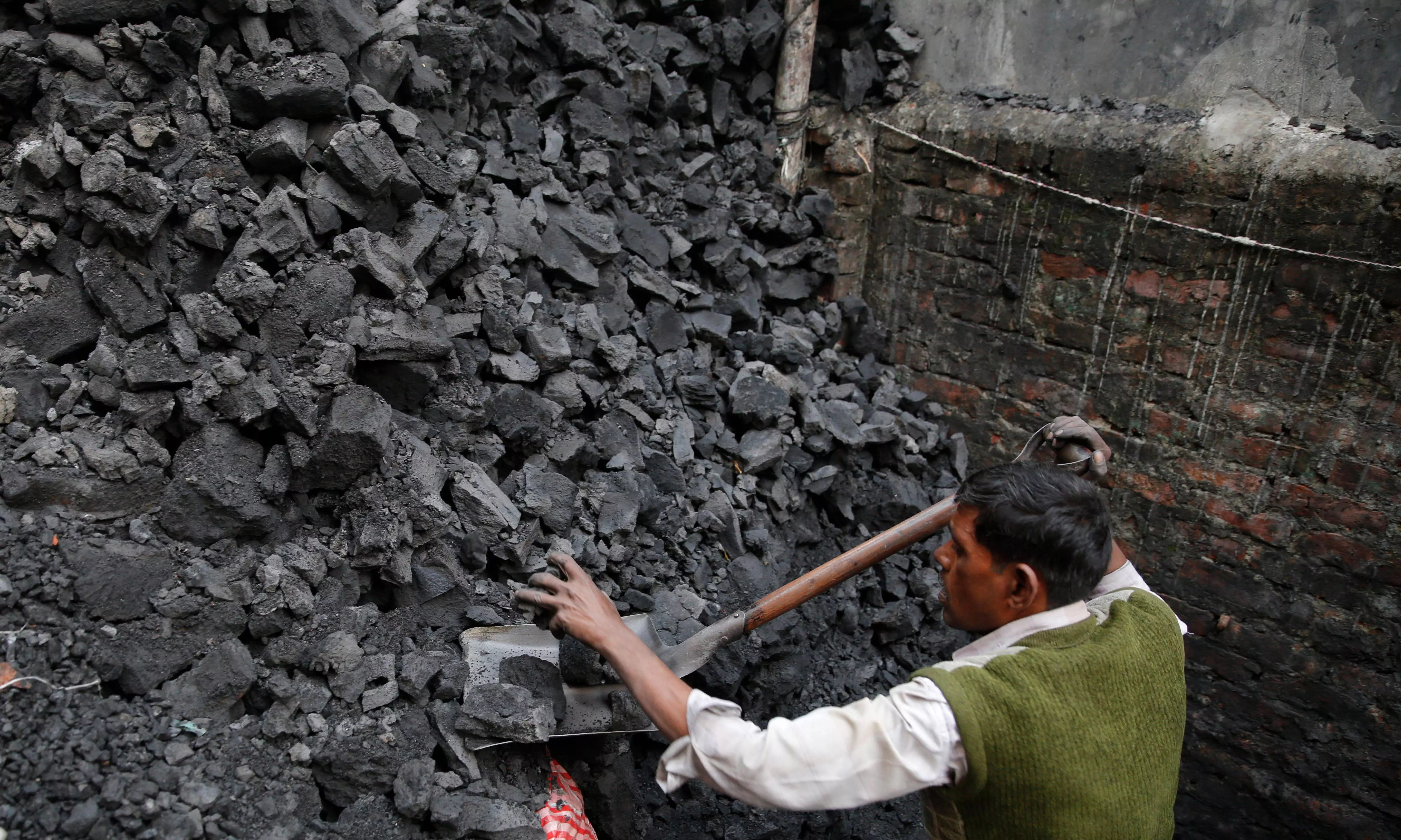 India’s Coal Imports Drop 8.5% in Feb on Record Domestic Stockpile India’s Coal Imports Drop 8.5% in Feb on Record Domestic Stockpile