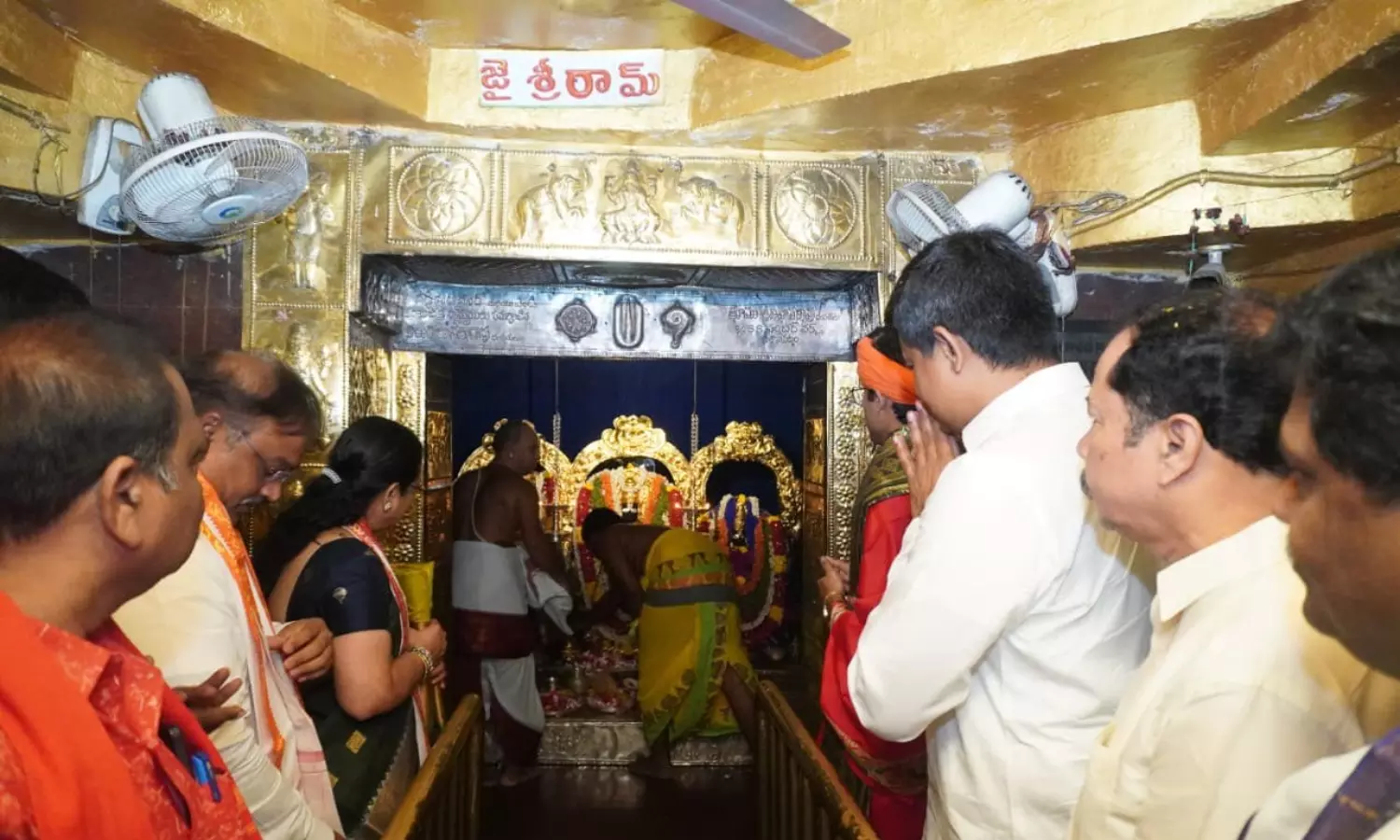 Decapitated Ramateertham Idols Immersed in Godavari Decapitated Ramateertham Idols Immersed in Godavari