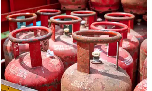 Haveri: Two Held  For Stealing LPG Cylinders From Govt School Kitchens