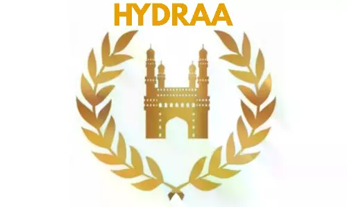 Hydraa, DRF Staff Rescue Woman Slipped into Musi River Hydraa, DRF Staff Rescue Woman Slipped into Musi River