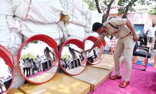 Prakasam Police Roll Out Road Safety Drive Prakasam Police Roll Out Road Safety Drive