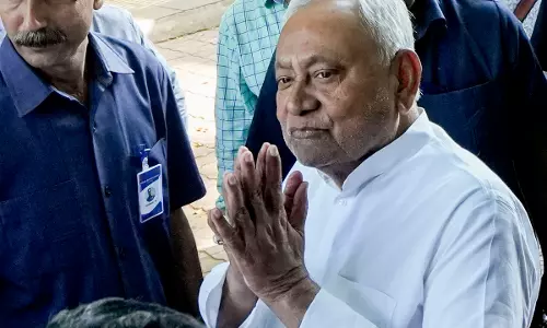Nitish Likely to Quit as Bihar CM, BJP Set to Form Govt Nitish Likely to Quit as Bihar CM, BJP Set to Form Govt