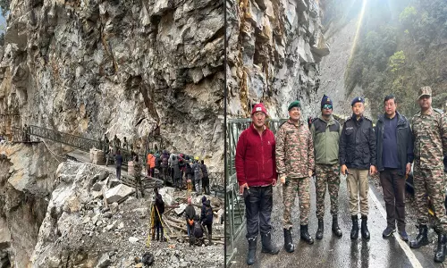 Indian Army Leads Swift Evacuation of Tourists Under Operation HimSetu in Sikkim Indian Army Leads Swift Evacuation of Tourists Under Operation HimSetu in Sikkim