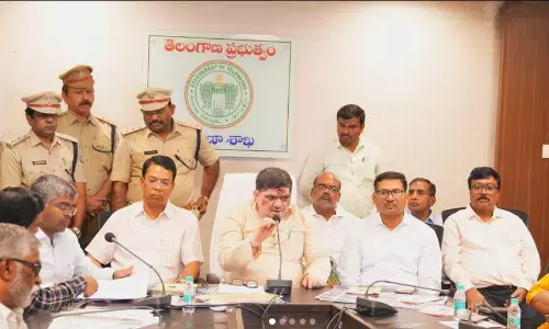 Ponnam Asks RTC Unions To Drop Strike Call Ponnam Asks RTC Unions To Drop Strike Call