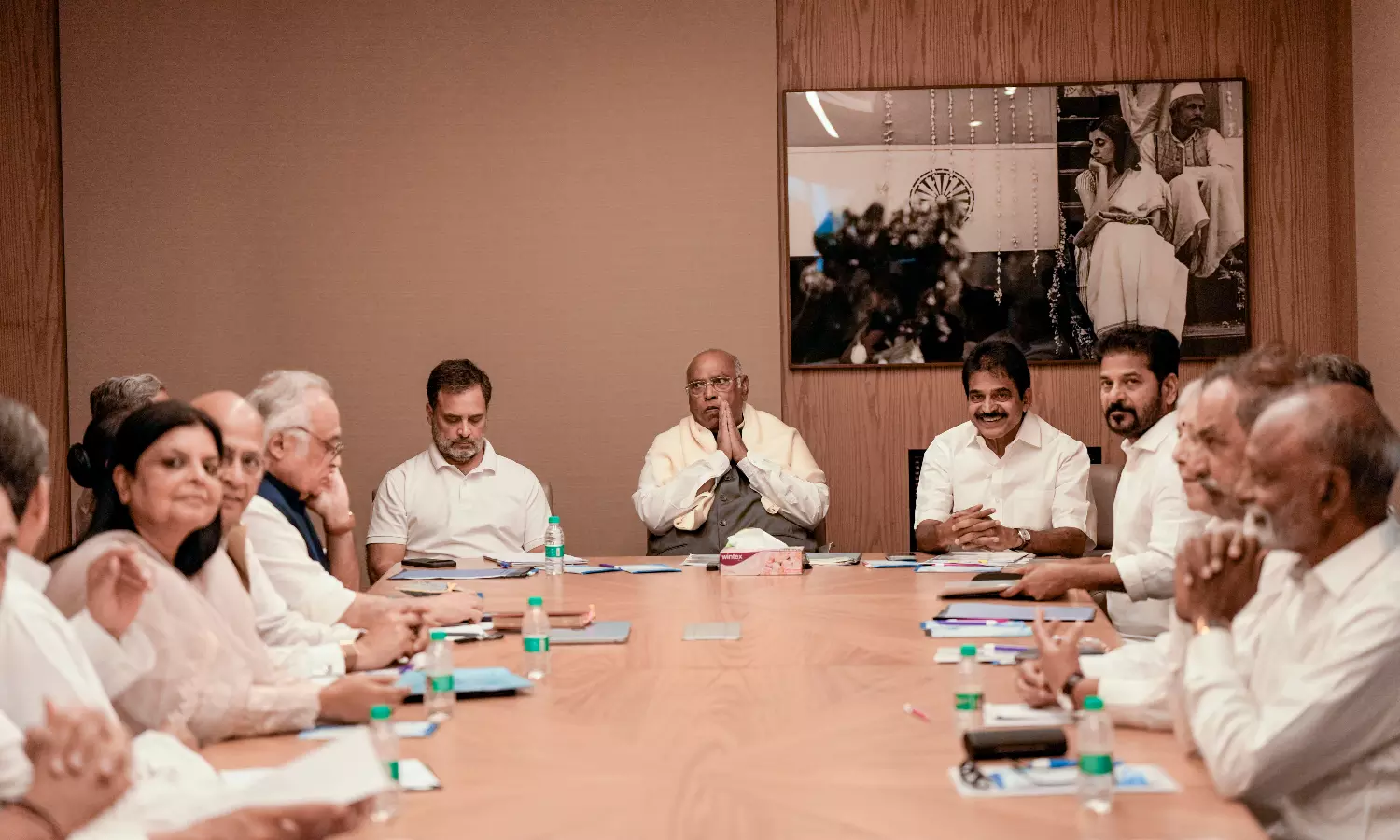 Kharge Convenes Meeting of Cong Brass to Discuss Women Quota, Delimitation Kharge Convenes Meeting of Cong Brass to Discuss Women Quota, Delimitation