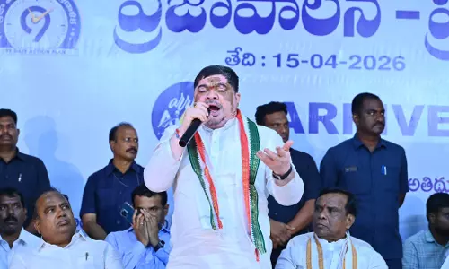 Minister Ponnam Said Government Is Planning To Introduce Lessons on Road Safety in the Syllabus in the Schools and Distribute Helmets Minister Ponnam Said Government Is Planning To Introduce Lessons on Road Safety in the Syllabus in the Schools and Distribute Helmets
