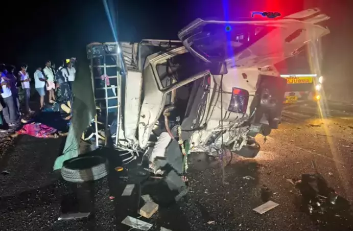 8 Killed, 12 Injured in Road Accident in Kurnool
