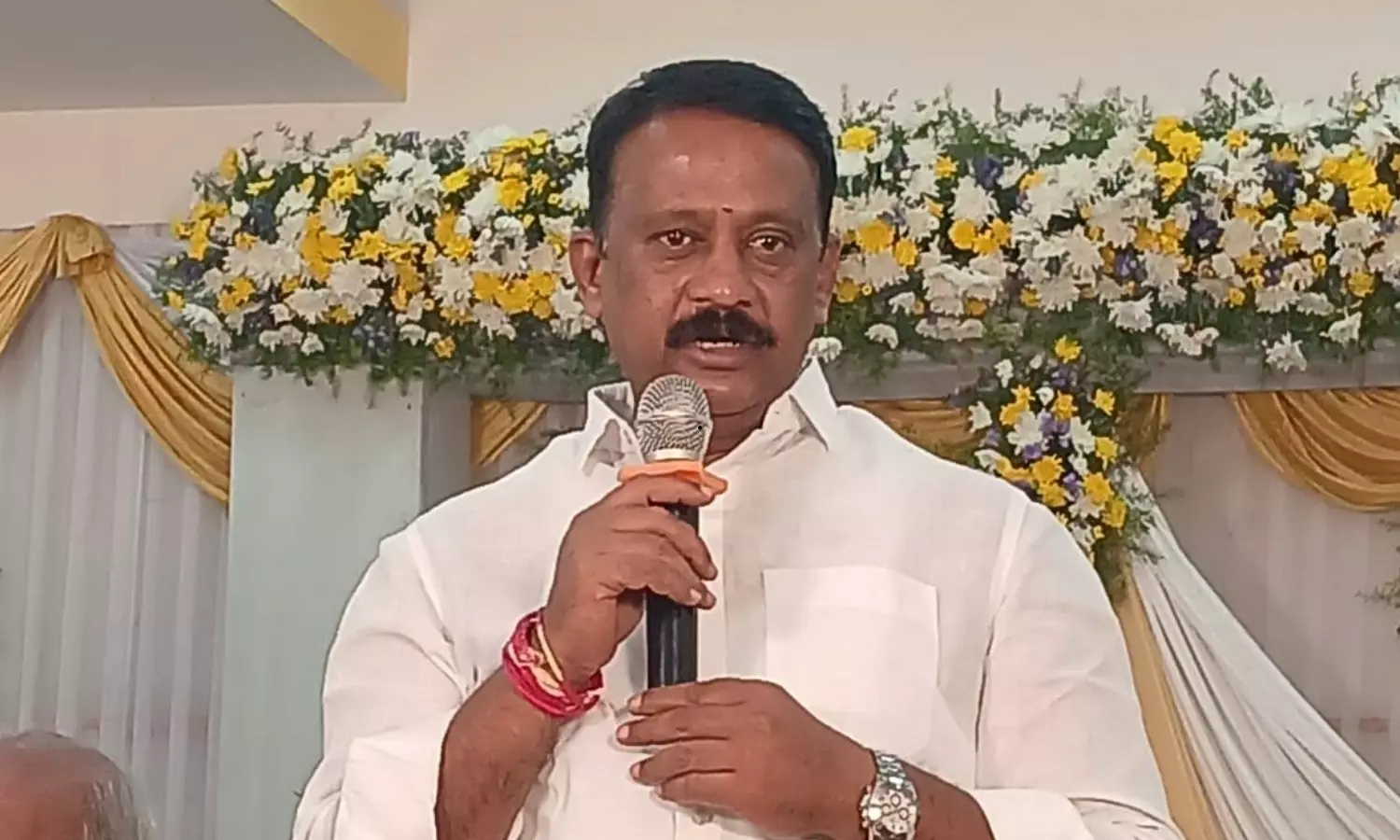 Srisailam TD MLA Creates Ruckus at Toll Plaza, Kidnaps Staffer Srisailam TD MLA Creates Ruckus at Toll Plaza, Kidnaps Staffer