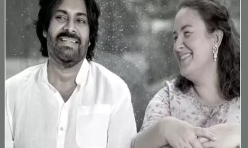 Anna Konidela Clarifies Lady in 2011 Photo With Pawan Kalyan Is Not Her