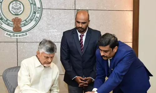 AP CM Urges Public To Join Census Drive, Does Self-Enumeration AP CM Urges Public To Join Census Drive, Does Self-Enumeration
