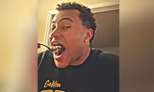 Move Over Girl Dinner, It’s Time For Boy Kibble Move Over Girl Dinner, It’s Time For Boy Kibble