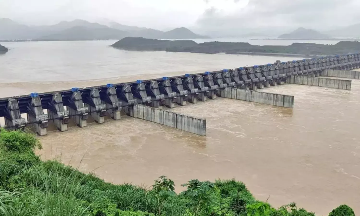 Polavaram Families Seek Jobs, Pending Compensation Polavaram Families Seek Jobs, Pending Compensation