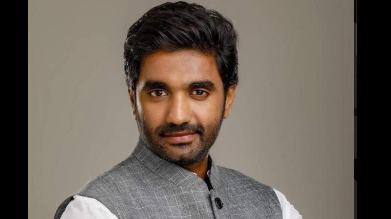 Ex-MP Bharat Submit Five Grievances Before Collector