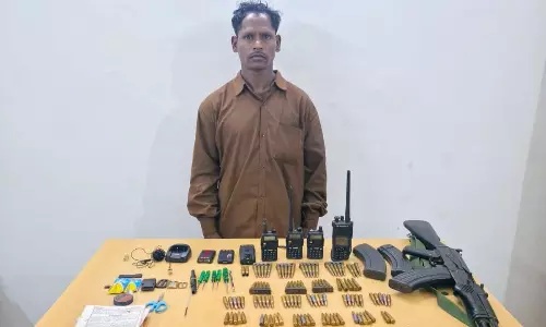 Maoist Commander, Carrying Rs 8 Lakh Bounty, Surrenders Along With AK 47 Maoist Commander, Carrying Rs 8 Lakh Bounty, Surrenders Along With AK 47