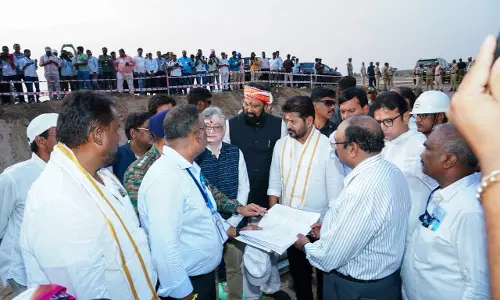 Clarity on The Way Forward For Barrage Repairs: Revanth Clarity on The Way Forward For Barrage Repairs: Revanth
