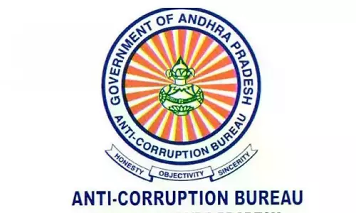 AP: VRO Caught Red-Handed in ACB Trap