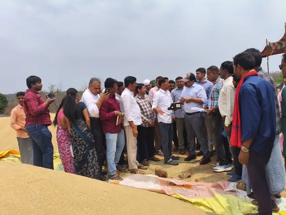 Delays at Paddy Procurement Centres Add to Farmers’ Woes