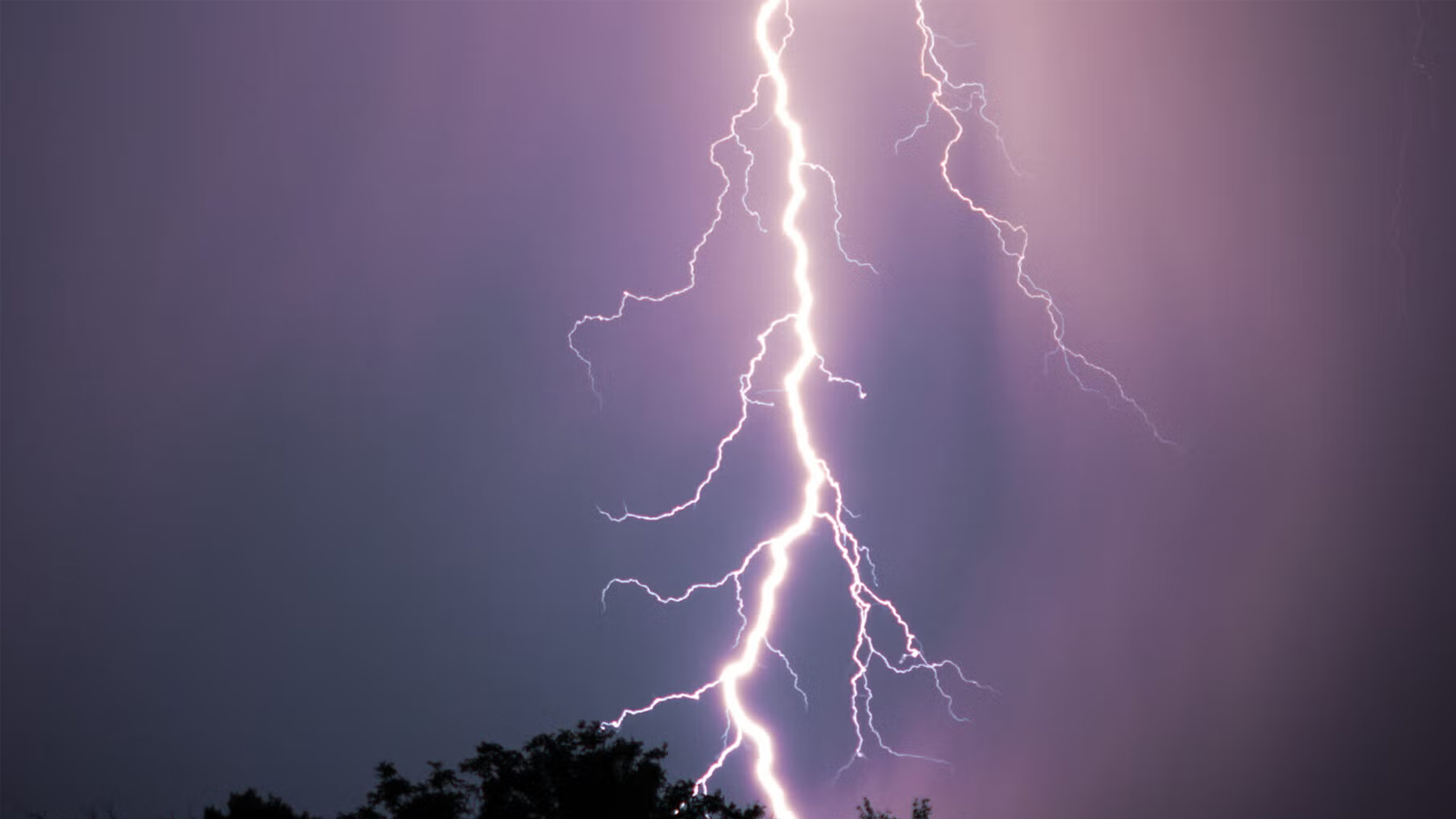 Raichur: Woman Killed in Lightning Strike