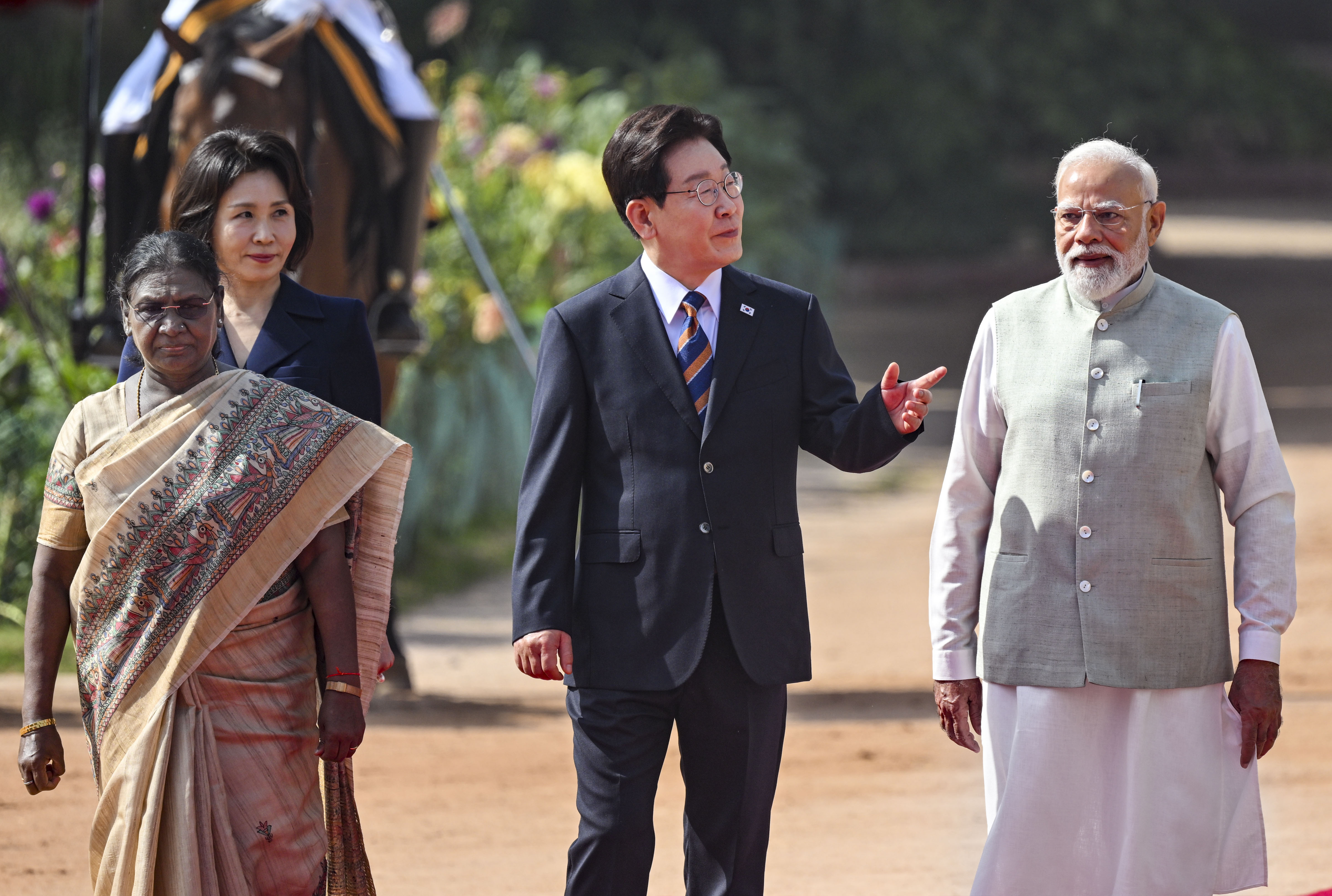 In Pictures: South Korean President Lee Jae Myung and First Lady Kim Hea Kyung Visit India