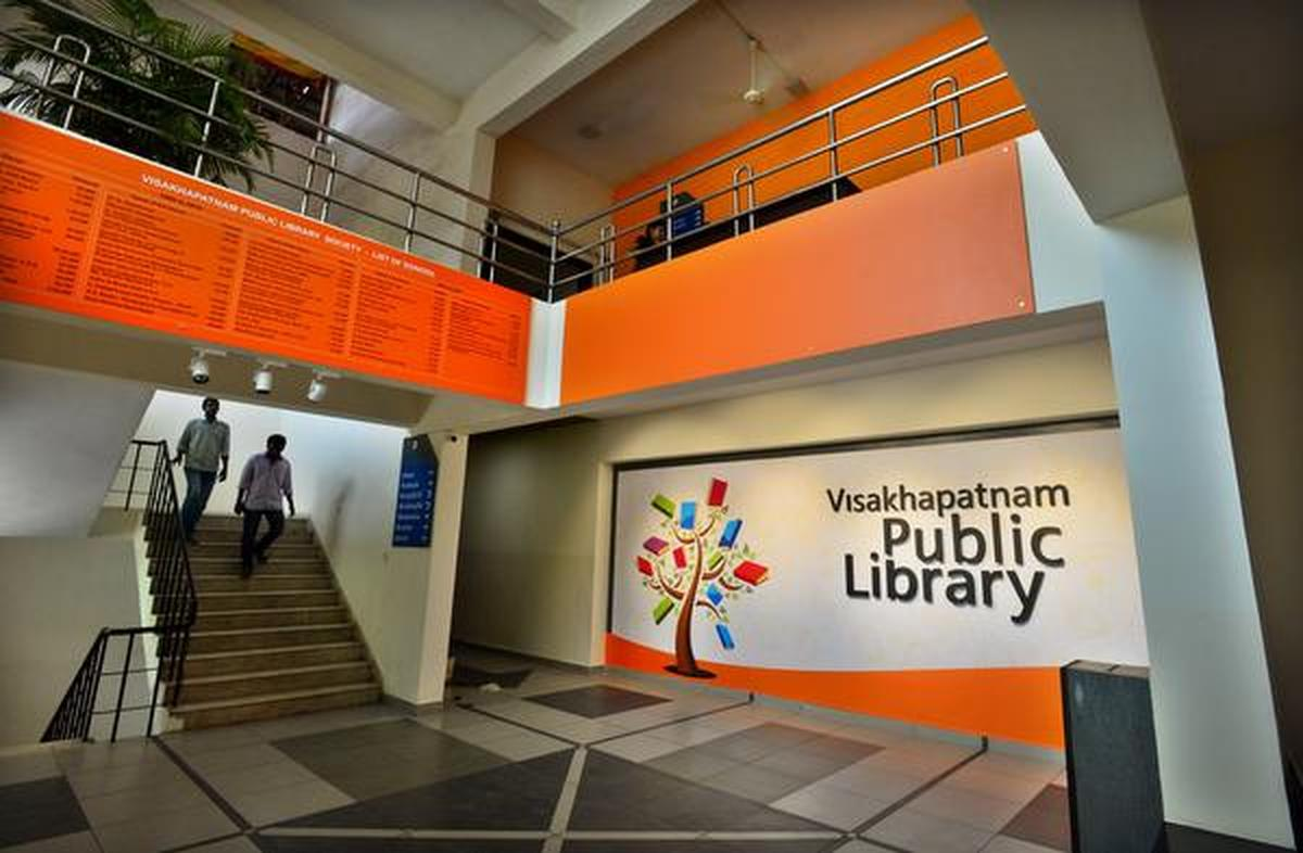 Vizag Activists Back Workers in Noida, Demand Withdrawal of False Cases Against Them