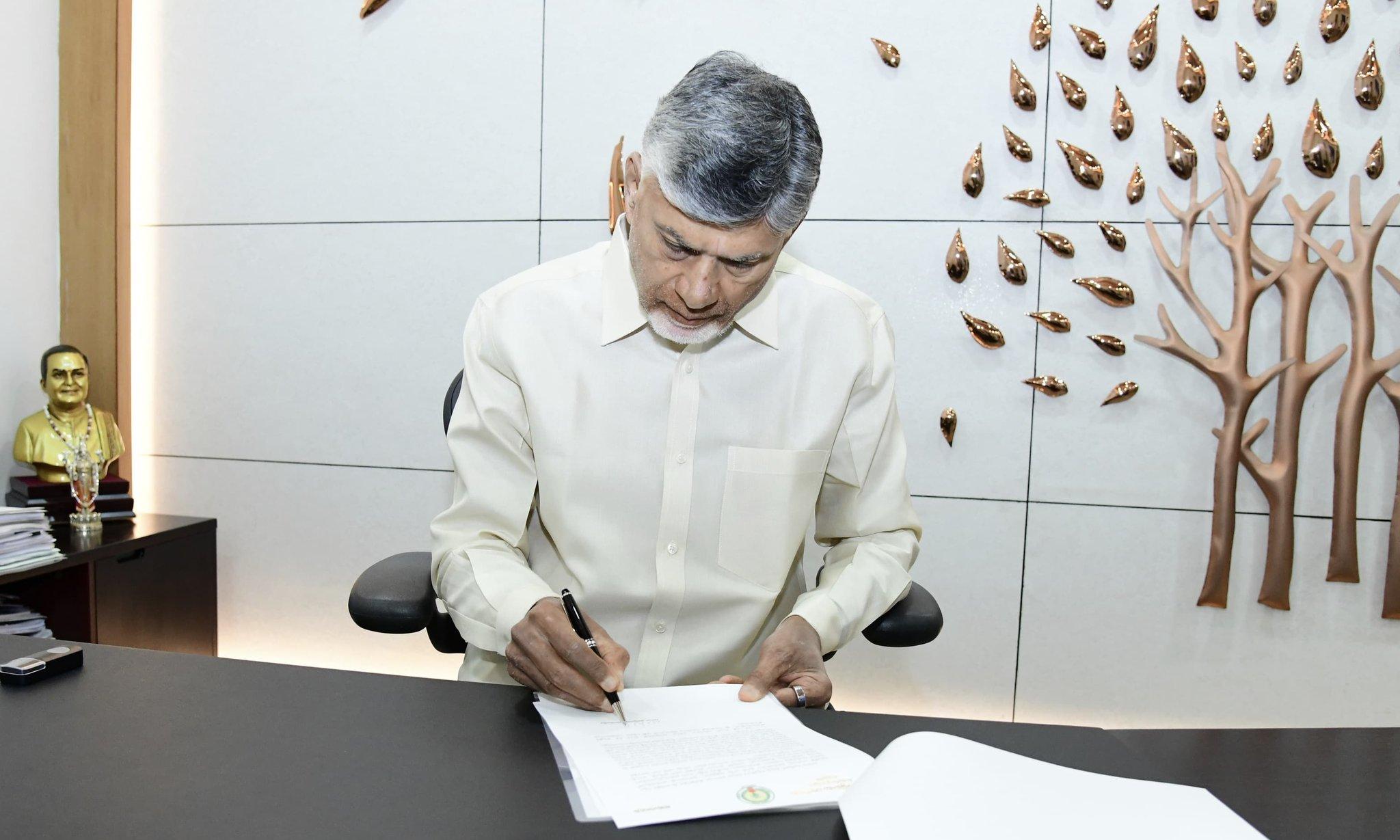 Naidu Takes Serious Note of Varma-Dorababu Clashes in Pithapuram