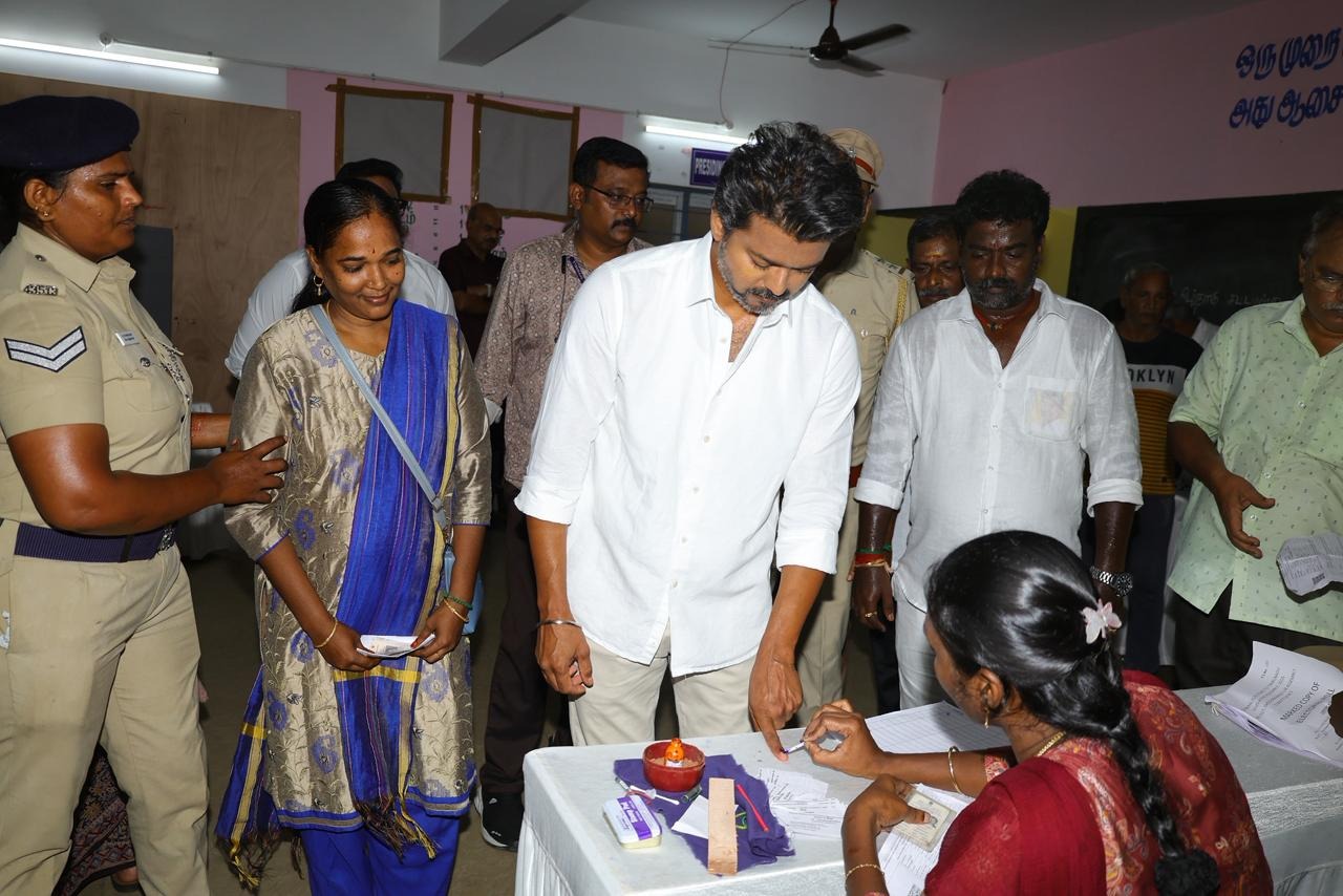 Vijay Urges EC to Extend Polling Hours till 8 pm