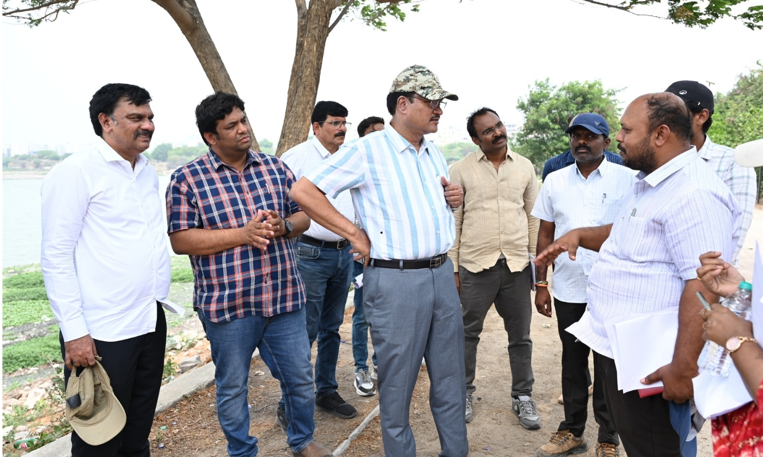 HYDRAA Commissioner Inspects Works in Ibrahimbagh Lake in Neknampur