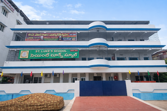 Show-Cause Notice Issued to St Luke's School over Students Waiting in Sun