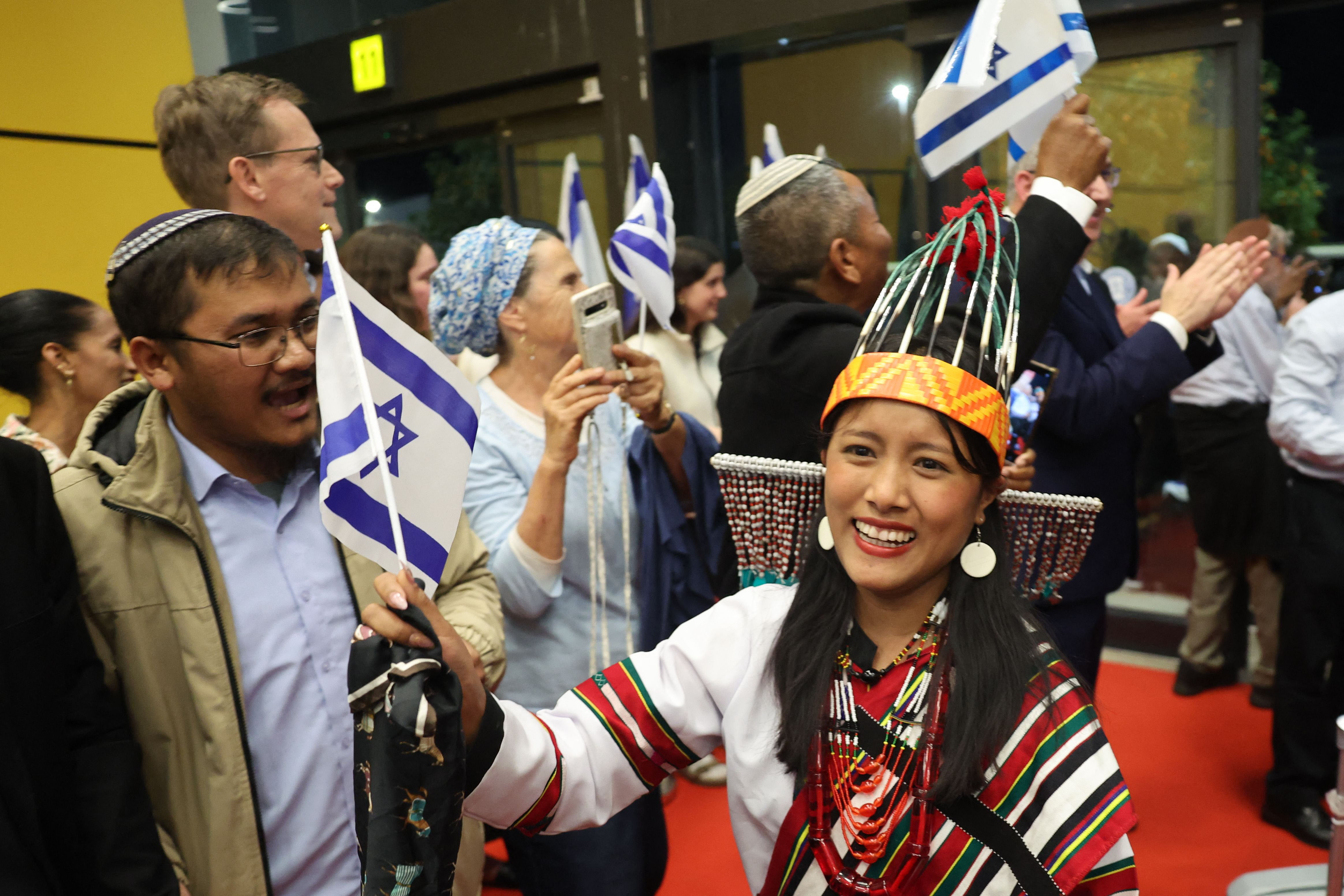 Around 240 Indians Claiming Descent From biblical Tribe Land In Israel