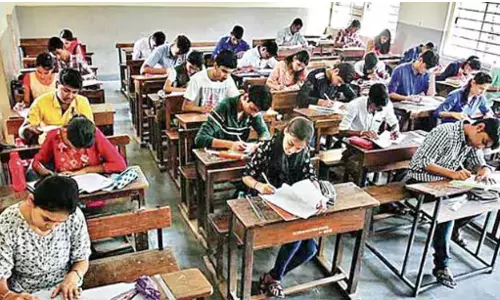 Kakatiya University Postpones Exams for Two days Amid TGSRTC Strike Kakatiya University Postpones Exams for Two days Amid TGSRTC Strike