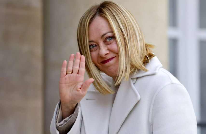 Giorgia Meloni's Desi Jhumka Selfie Goes Viral, Wins Hearts Online